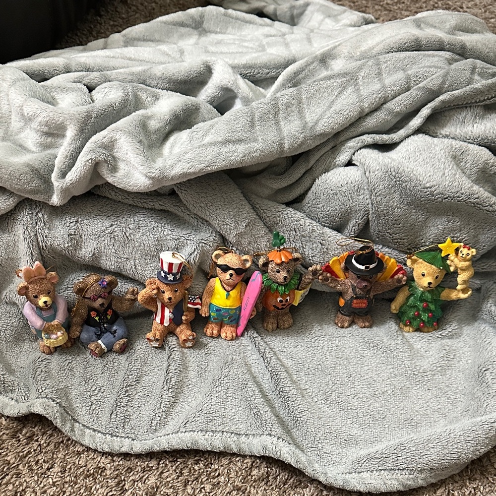 Claire’s 1997 Collectible Bear Ornaments